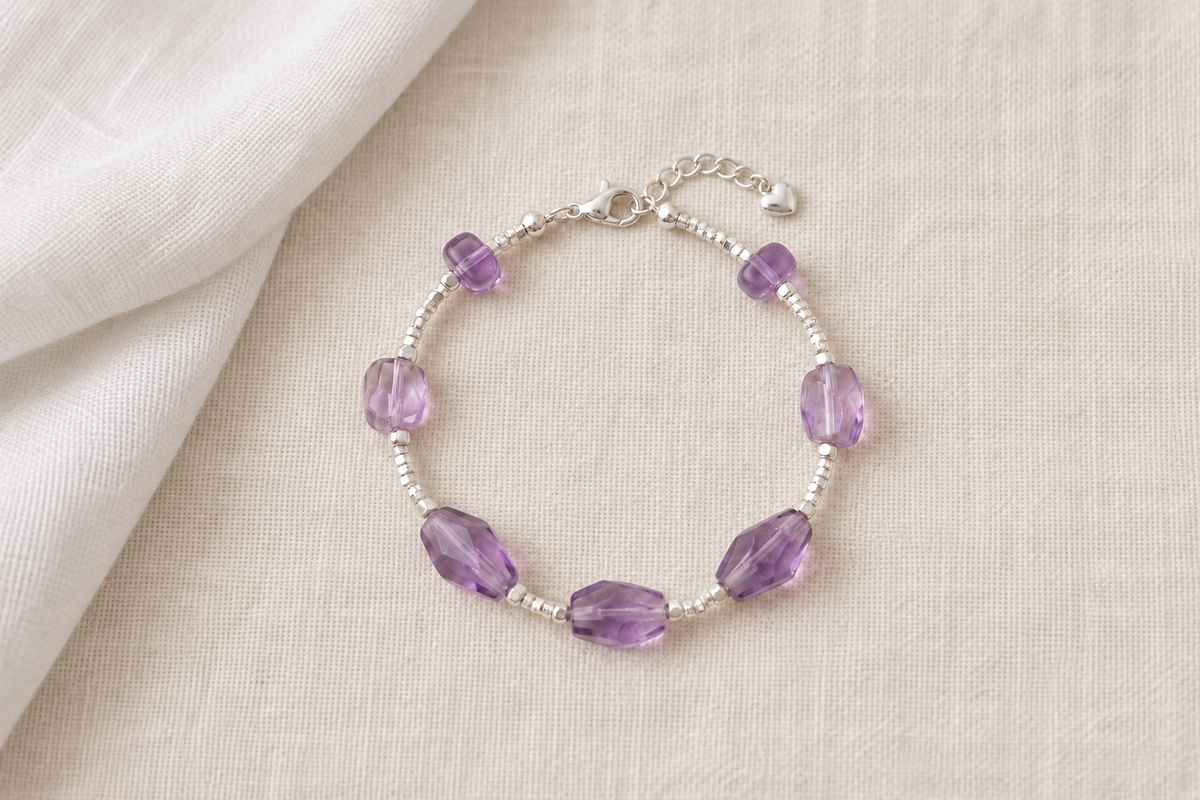 Amethyst vs Freshwater Pearl Bracelet: Which Is Better for Everyday Symbolic Wear?