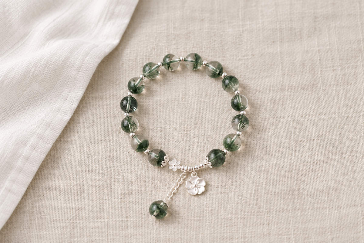 Can Anyone Wear a Clear Quartz Bracelet?