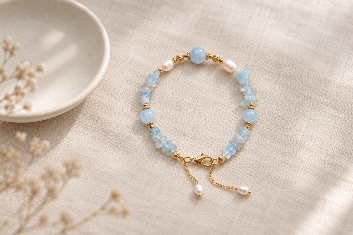 What Are the Benefits of Wearing an Aquamarine Bracelet for Females?