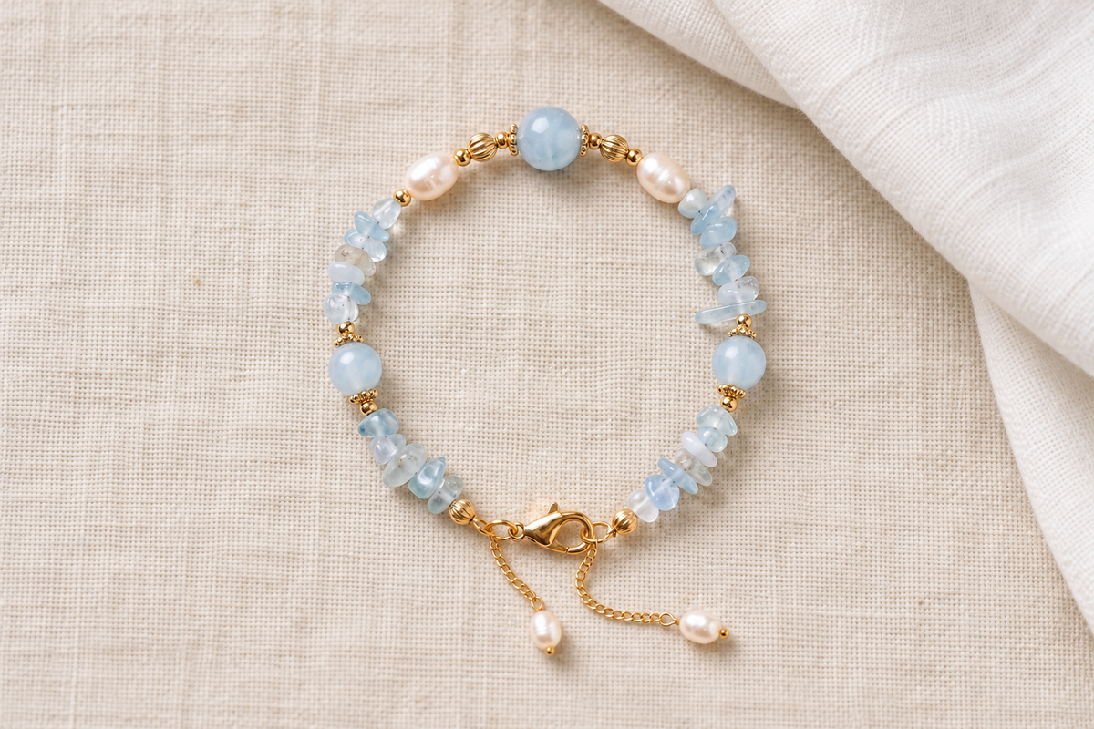 Aquamarine vs Clear Quartz: Which Does Crystal Lore Pair with Courage, and Which with Clarity?