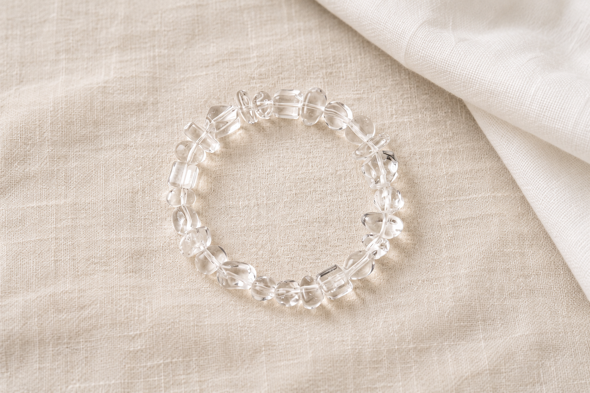 Clear Quartz vs Moonstone Bracelet: Which Is the Best White Crystal for Everyday Wear?
