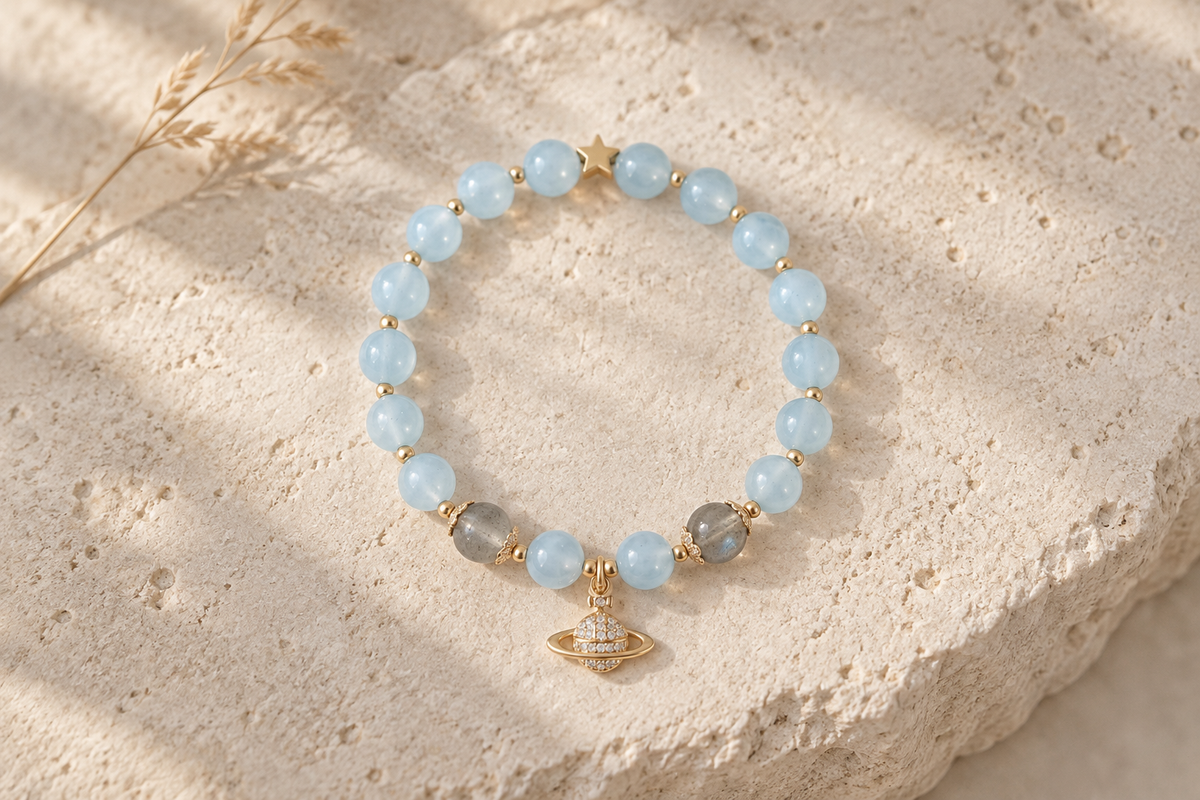 Can Men Wear an Aquamarine Bracelet?