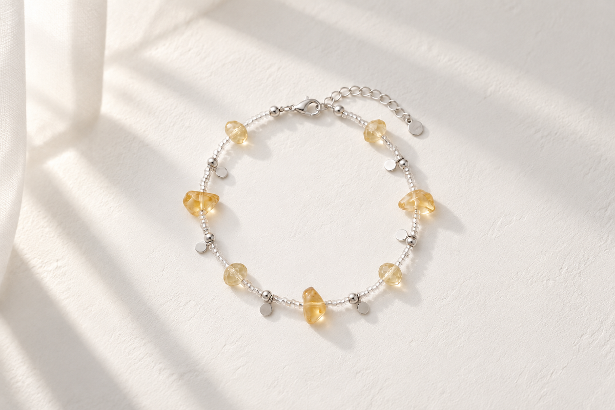 Which Hand Should a Woman Wear a Citrine Bracelet on per Astrology?