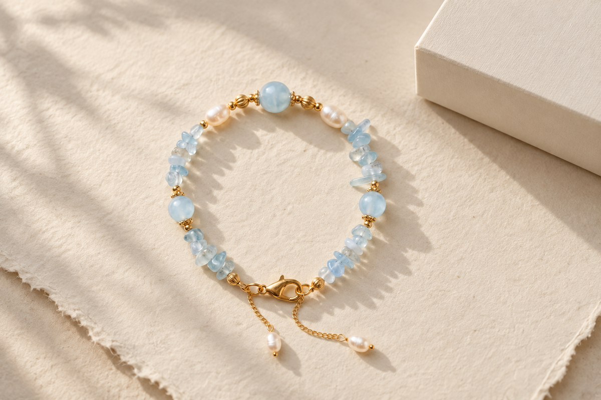 What bracelet makes a good class reunion gift?
