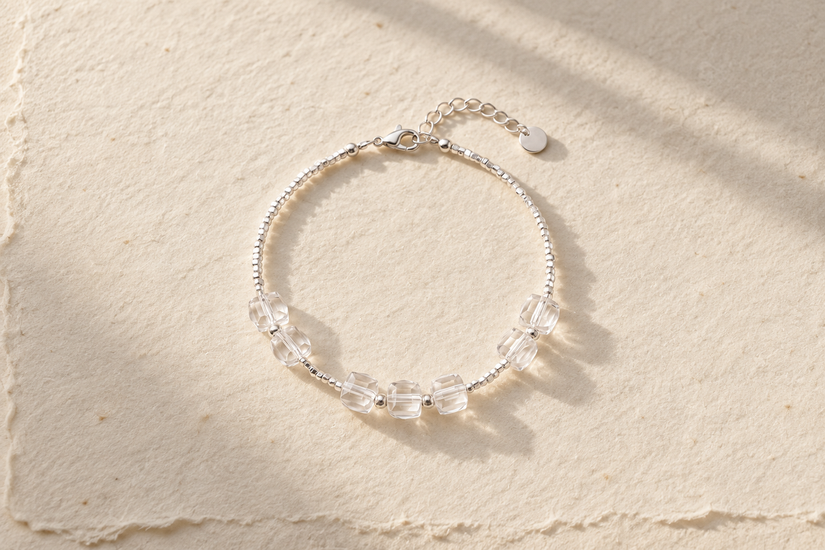 What Are Clear Quartz Bracelet Properties?