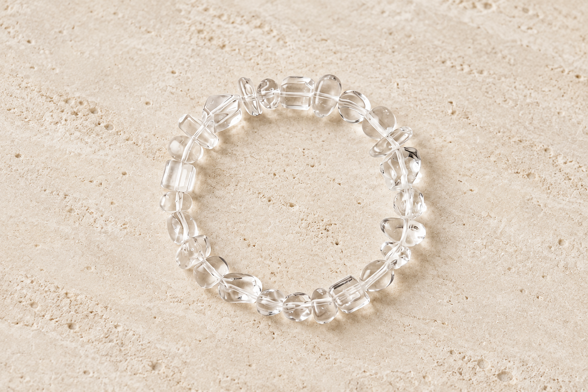 Clear Quartz vs Green Phantom Quartz Bracelet: Which Is Traditionally Worn for Clarity, Which for Fresh Start?