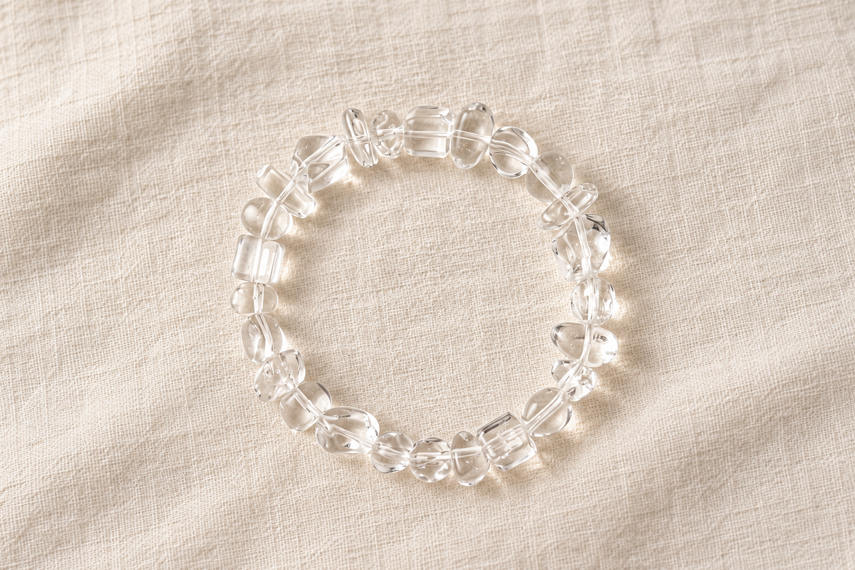 Clear vs Purple Crystal Bracelet: Which Does Crystal Lore Pair With Clarity, Which With Intuition?