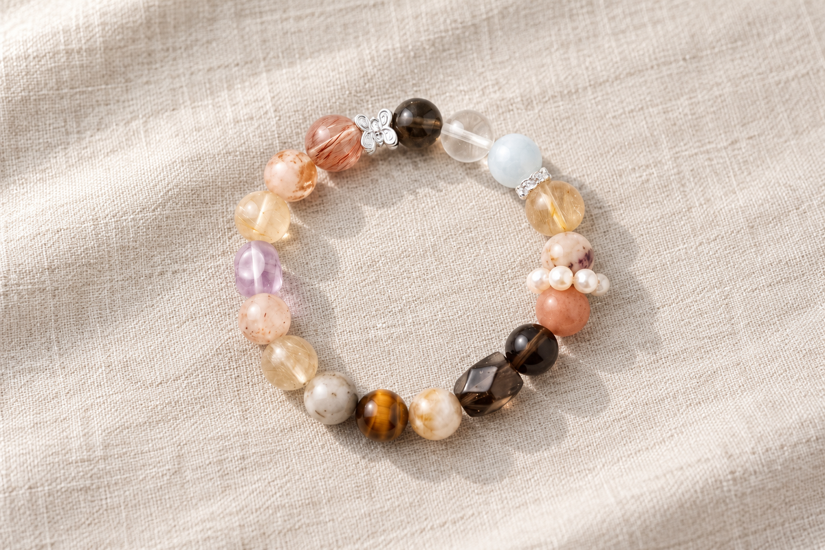 What crystal bracelet designs suit women who want to wear one every day?
