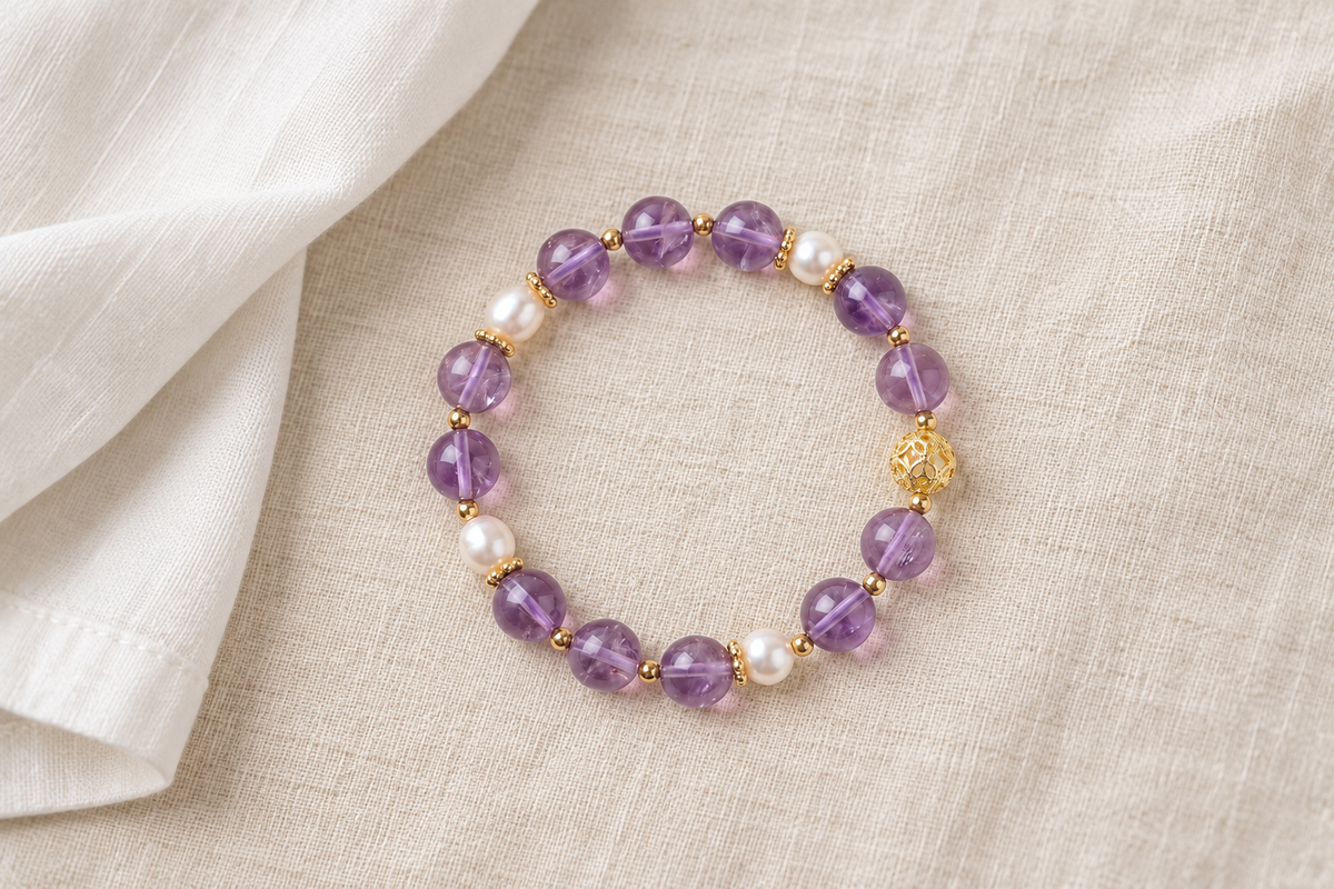 What are good crystal bracelets for men: which suits daily wear, and which is chosen for confidence?