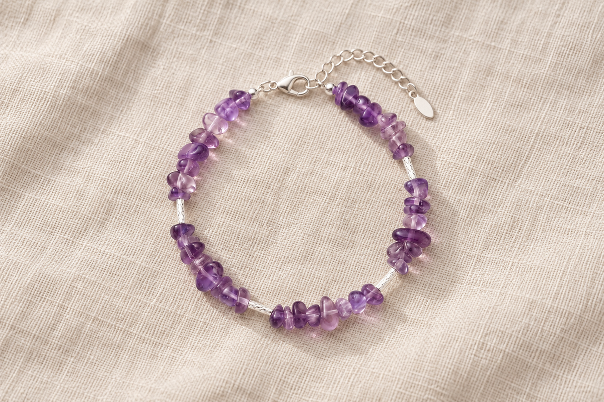 Which crystal bracelet should a woman wear for calm or confidence?