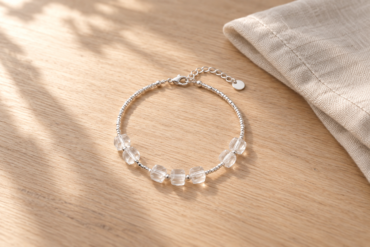 Faceted vs Nugget Clear Quartz Bracelet: Which Is Better for Energy?