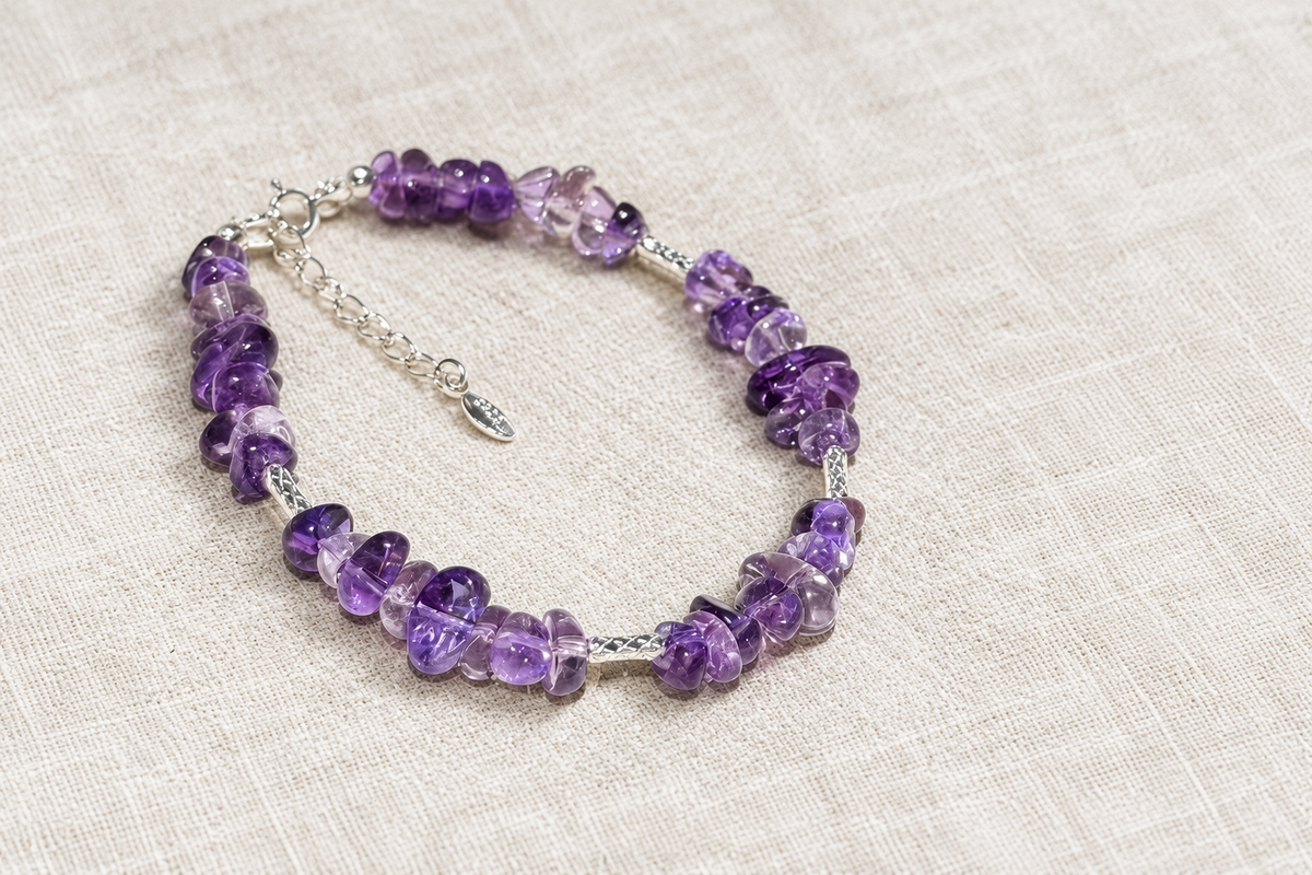 Is a focal-bead bracelet better than a uniform bead bracelet for confidence?