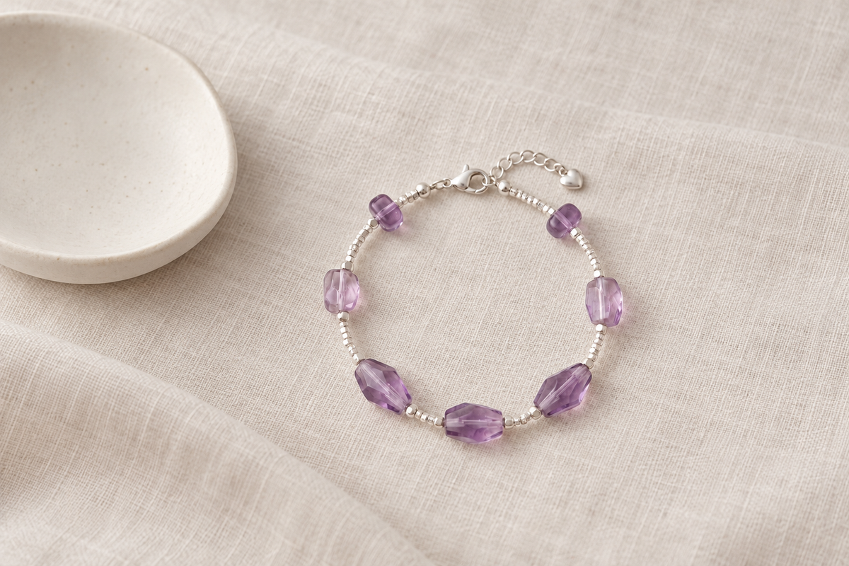 What Does It Mean When a Garnet Bracelet Breaks?