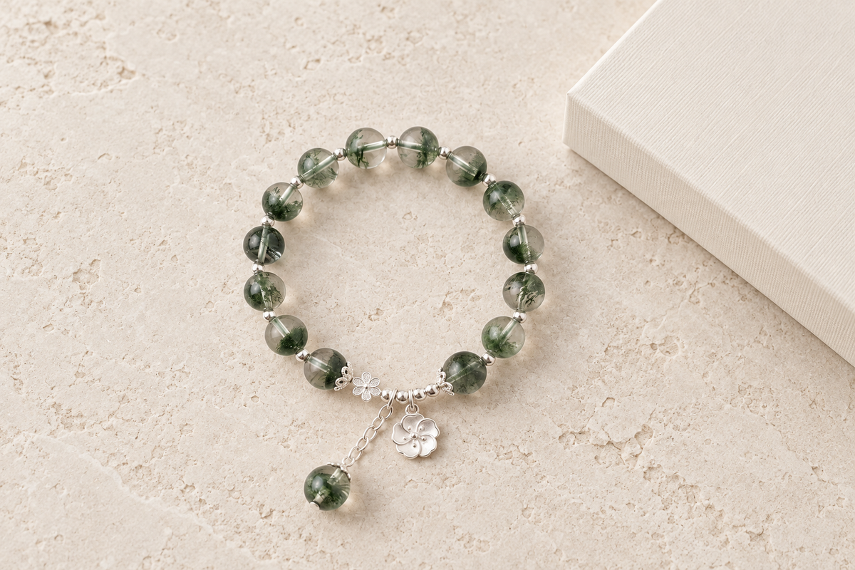 What Jewelry Gift Is Best for a Daughter-in-Law?