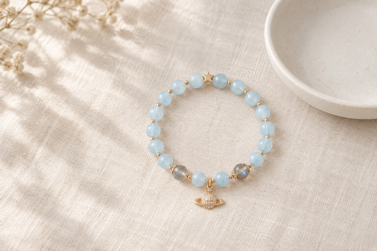 Which Hand Should a Woman Wear a Moonstone Bracelet On?
