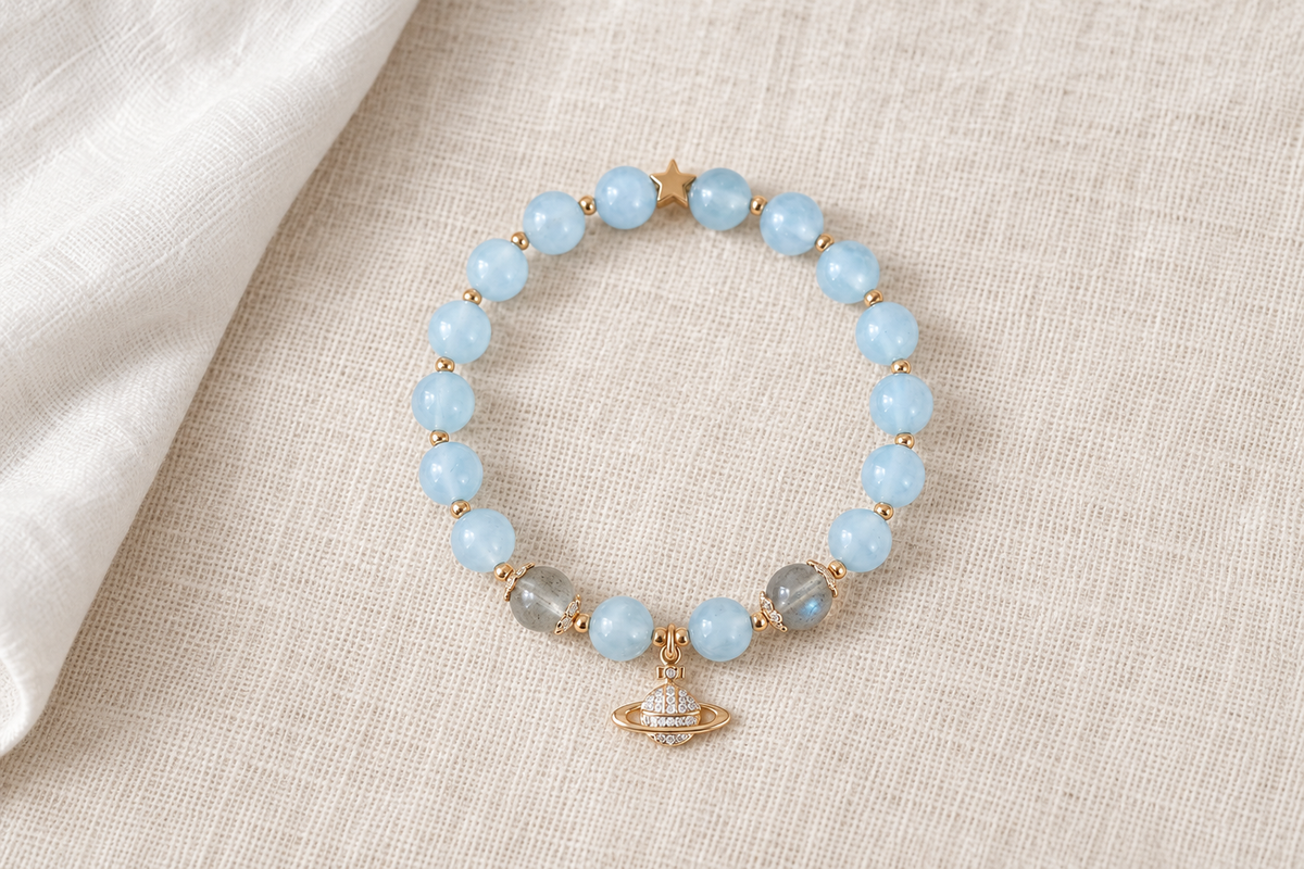 What Are the Properties of a Moonstone Bracelet?
