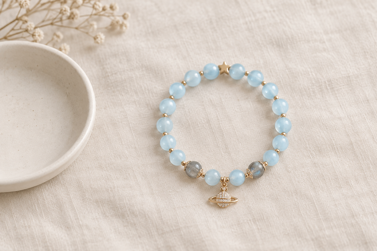 Which Hand Should I Wear a Moonstone Bracelet On as a Female?