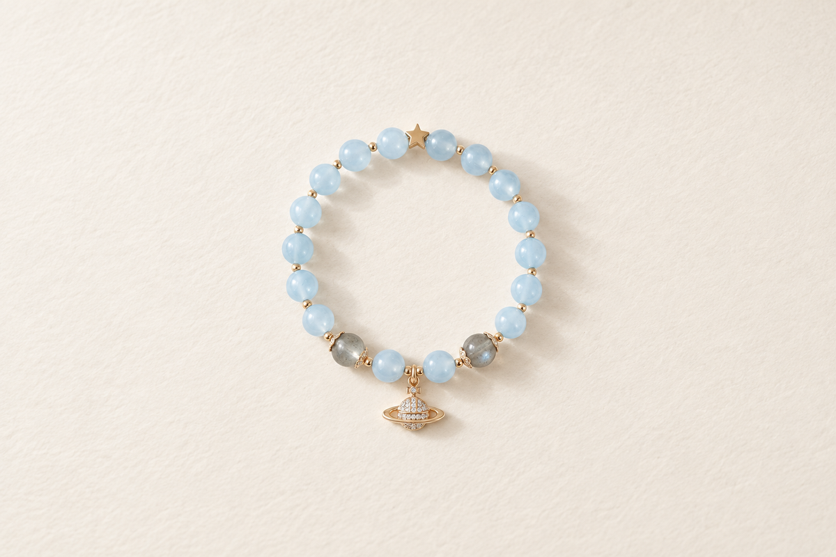 What should I look for in a moonstone bracelet for women?