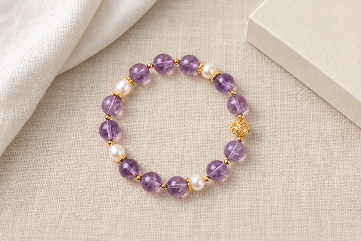 Is a pearl bracelet a good gift for a woman?