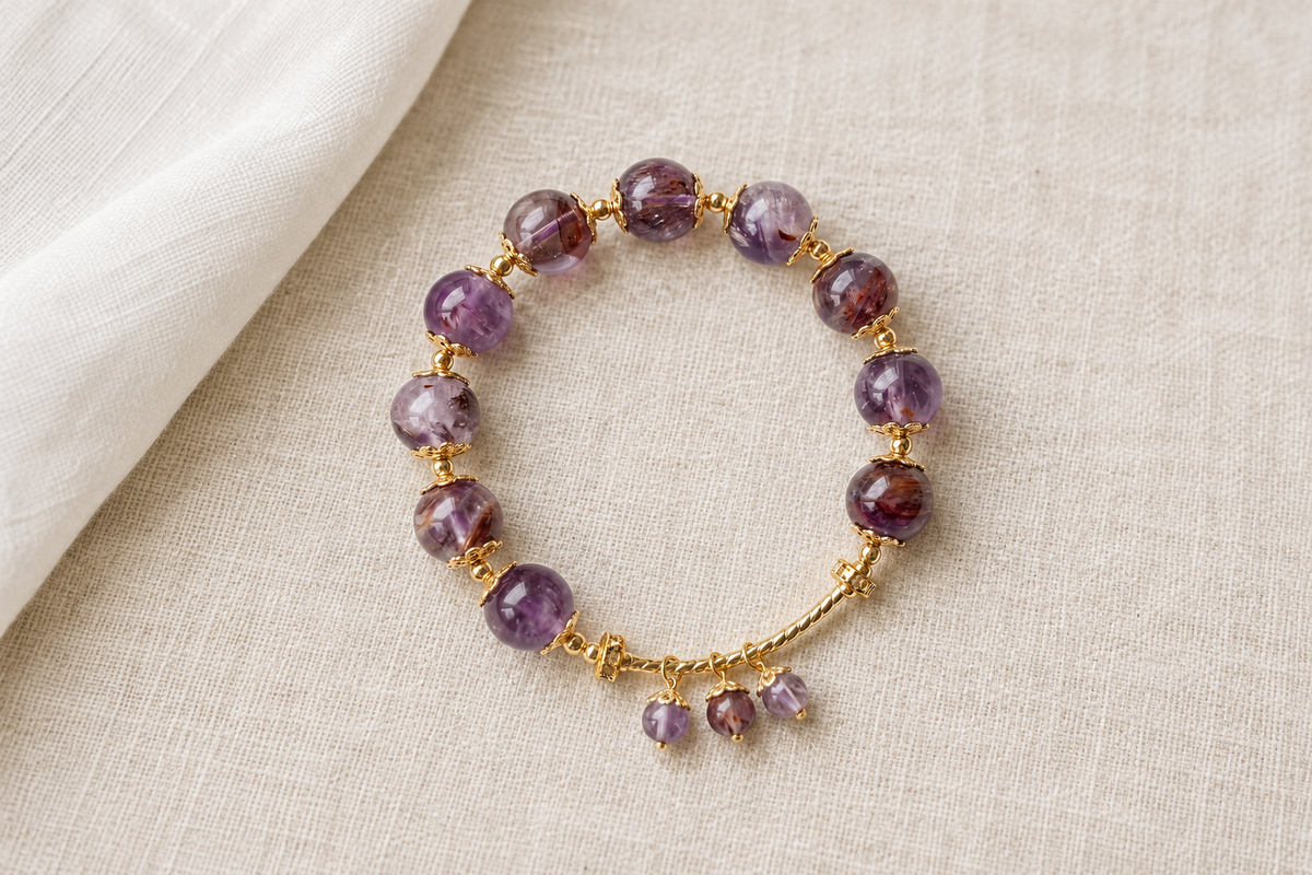 What Are the Benefits of Wearing a Phantom Quartz Bracelet?