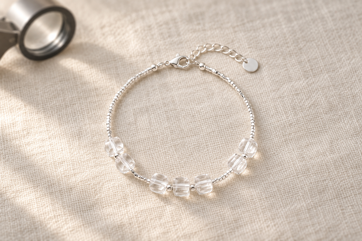 Real Quartz vs Glass: Which One Is Actually on Your Wrist?