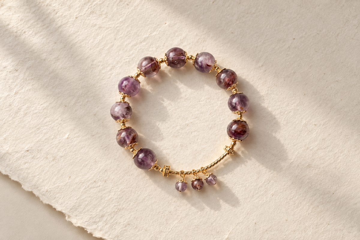 Rainbow Moonstone vs Peach Moonstone: Which Is Better for Cancer Zodiac?