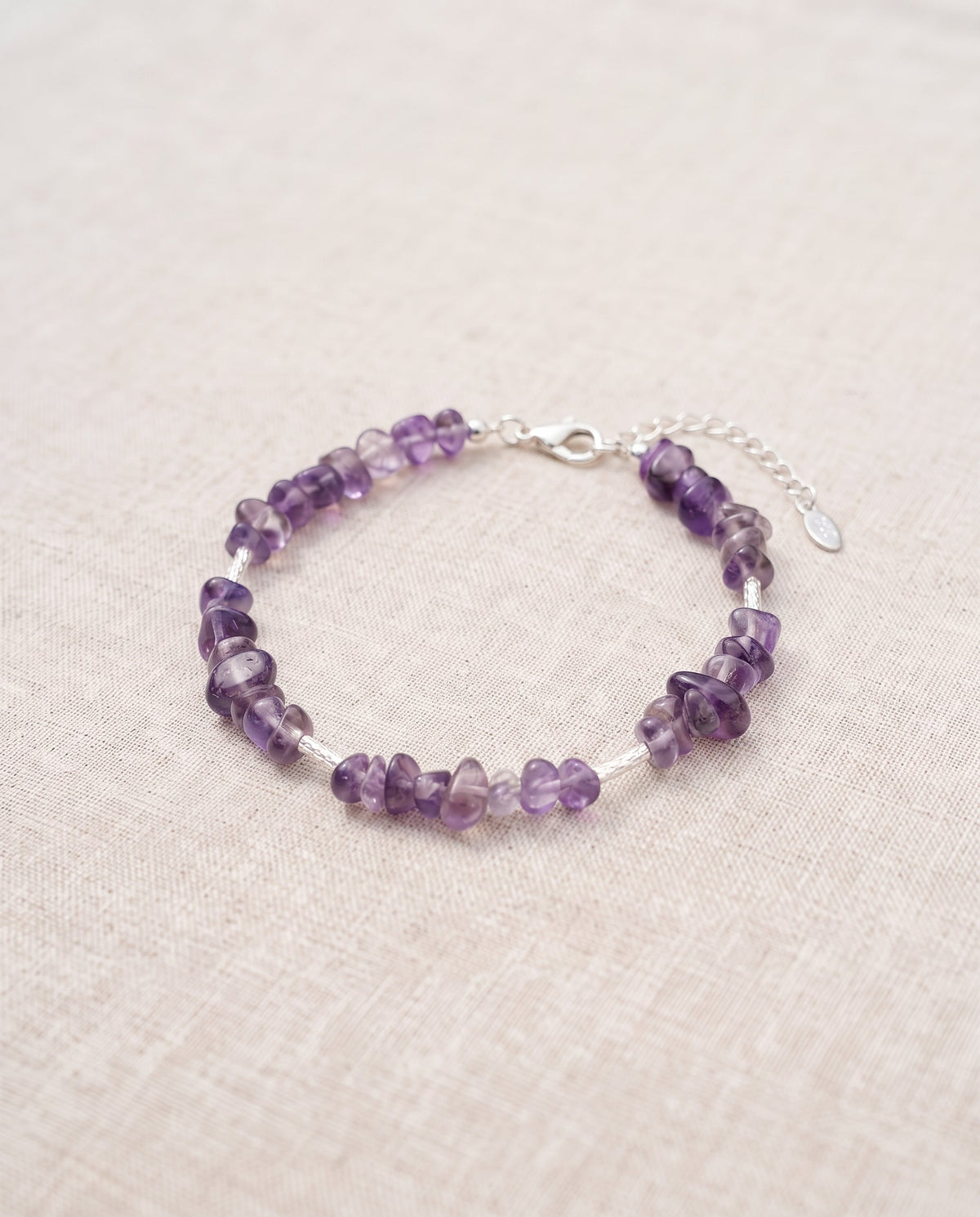 Is a Crystal Bracelet a Good Birthday Gift for My Girlfriend?