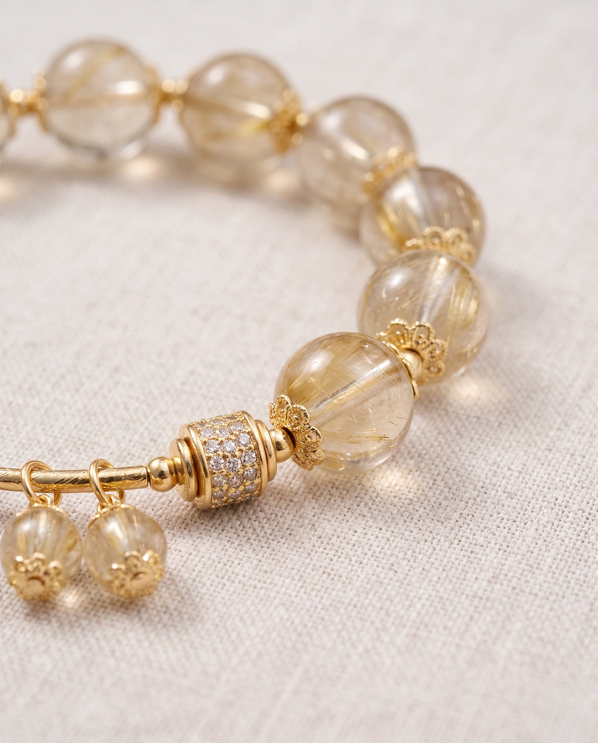 Which Crystal Bracelet Is Best for Students?