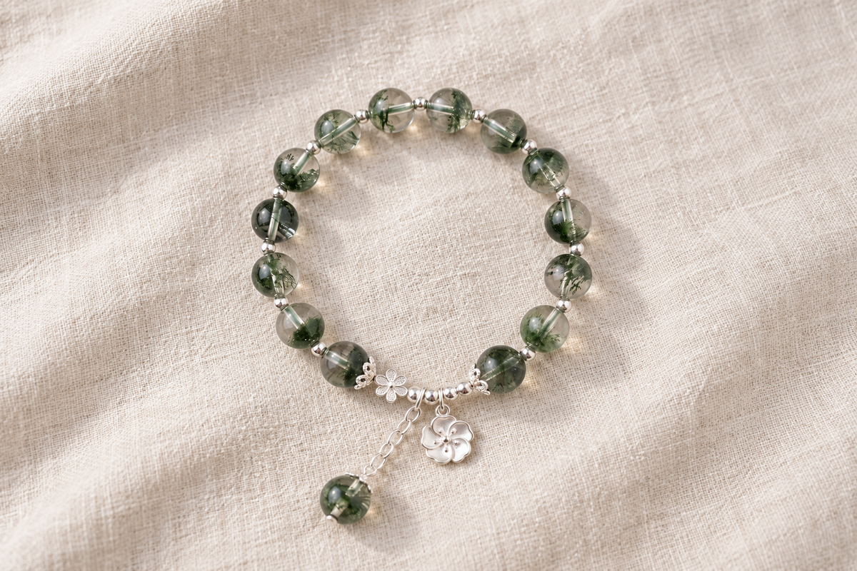 Who Can Wear a Clear Quartz Bracelet?