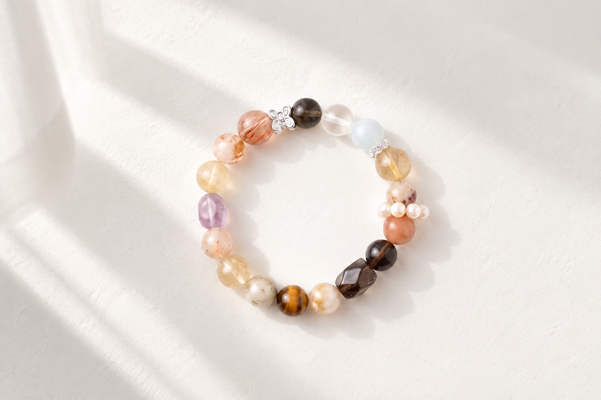 Where can I find a women's aquamarine bracelet in silver?