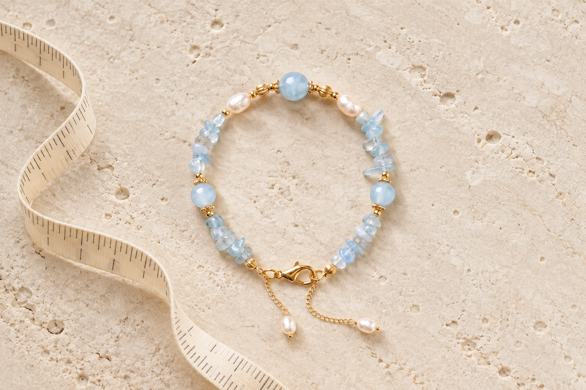 What Is the Bracelet Size Guide for Women's Wrists?