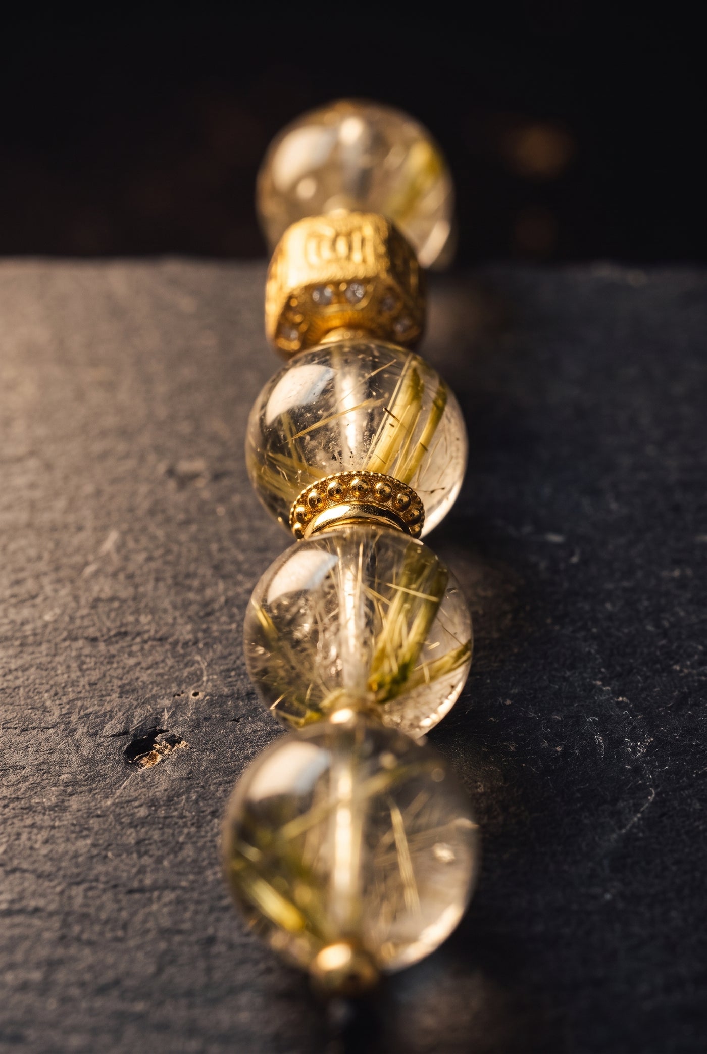 Gilt — bead texture detail